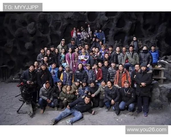 精彩对决再掀高潮双方鏖战全场比分惊心动魄引爆热议